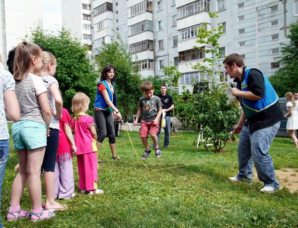 Игры и праздники во дворе Игры и праздники во дворе