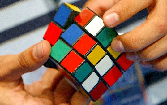 Одинцовцев научат собирать кубик Рубика