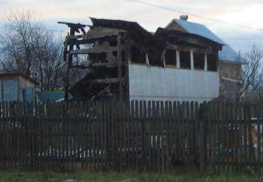 300 гастарбайтеров погорели рядом с родовым гнездом Навального