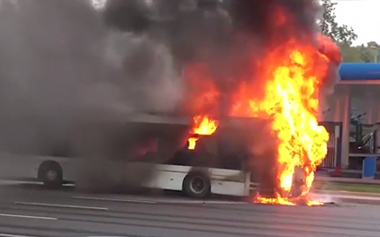 На Кутузовском проспекте загорелся рейсовый автобус