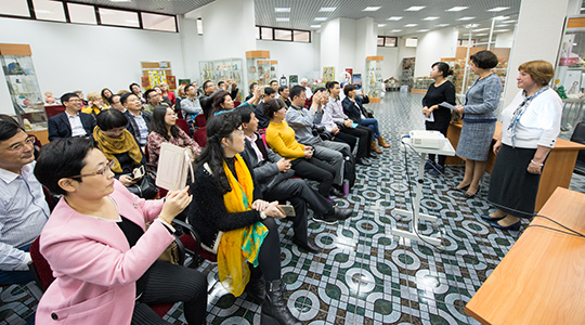 Китайские учителя посетили лингвистическую гимназию в Одинцово