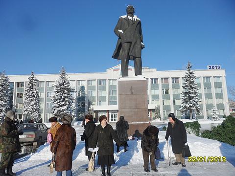Возложили цветы к памятнику., Митинги в Одинцово., nkolbasov