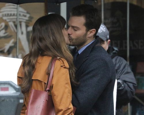 На пятьдесят оттенков темнее Fifty Shades Darker