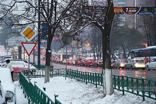 Первый снег. Пробки в городе. 2014-20-10