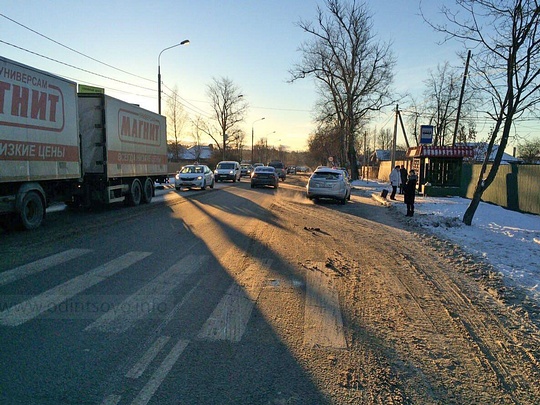 ДТП - происшествия на дороге, В Звенигороде Форд Фокус наехал на женщину