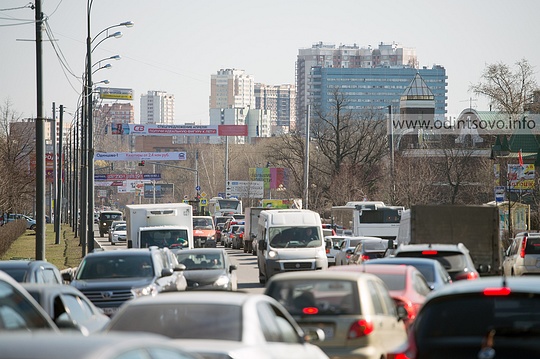 Старт продаж в ЖК «Одинцово-1» от ПИК, Пробка на Красногорском шоссе