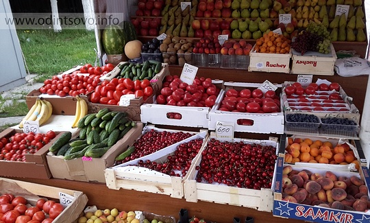 В Одинцово начался сезон отравлений фруктами, на вид черешня выглядит привлекательно
