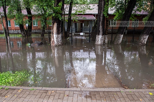Одинцовский наркологический диспансер отрезан наводнением, дождь, ливень, потоп