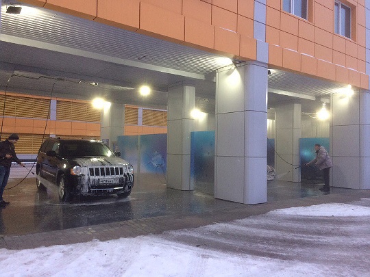 На улице Маковского, 3 открылась автомойка самообслуживания