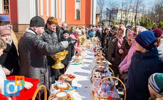 Освящение пасхальных яиц и куличей