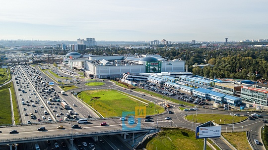 Сделали круговое движение на развязке ул. Горбунова — МКАД, «Вегас» Кунцево встретил первых покупателей