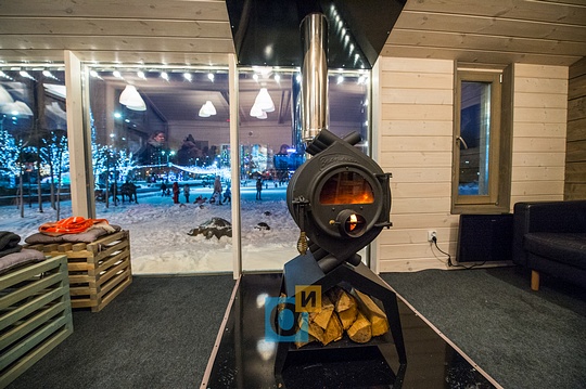 Печка-камин в павильоне проката коньков, В центре Одинцово открылся бесплатный прокат коньков