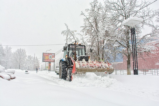 Техника на улицах Одинцово, снегопад 4 февраля, Февраль