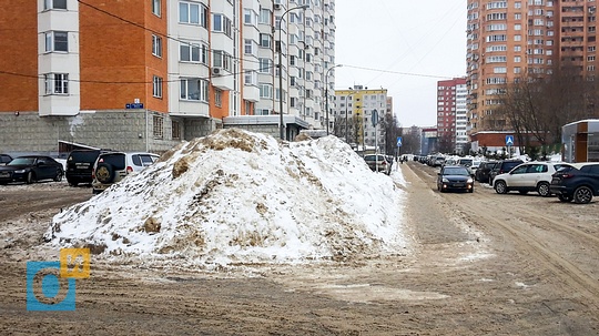 Можайское шоссе, 91, Кучи не убранного снега в Одинцово