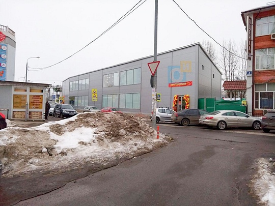 Новый торговый центр у станции «Одинцово», Новый магазин открылся на месте снесённого у станции «Одинцово»