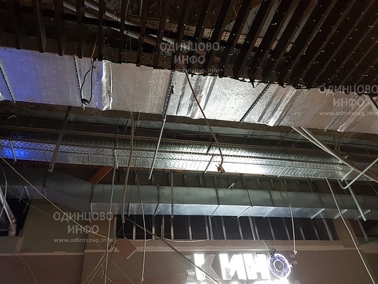 Подвесной потолок обрушился в ТЦ «Атлас», Июль