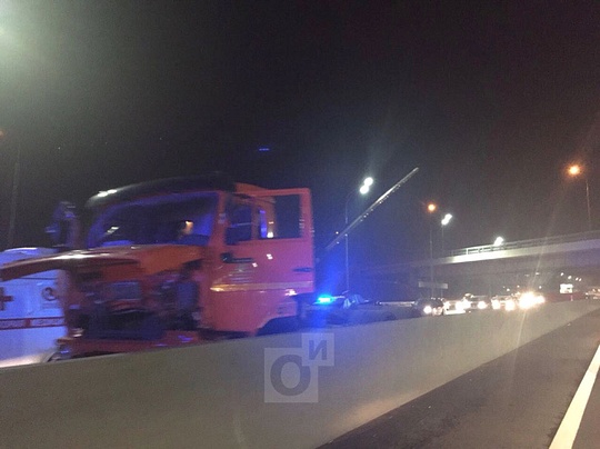 КАМАЗ остался без кузова на Минском шоссе, КАМАЗ потерял кузов на Минском шоссе