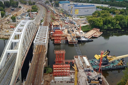 Новый арочный мост через Москву-реку для МЦД, строительные работы, Июль