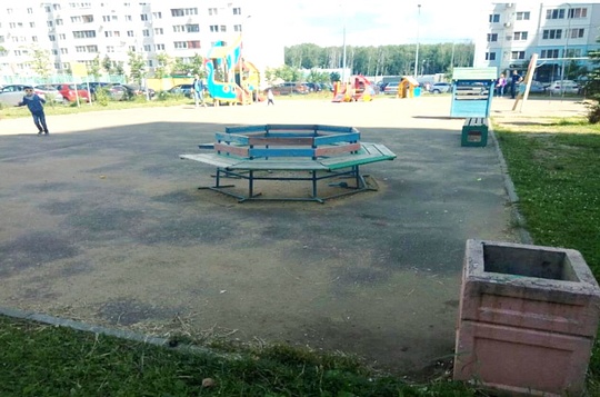 Площадка в Трёхгорке (улица Кутузовская, 11) до ремонта, Девять новых площадок открыли в Одинцовском округе