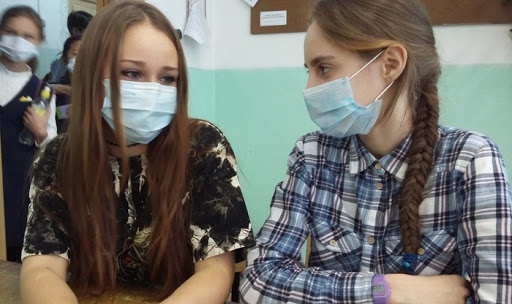 В школе №1 Голицыно завтра, 7 февраля, у учеников будут проверять наличие антивирусных масок, Родителей школьников заставляют покупать антивирусные маски