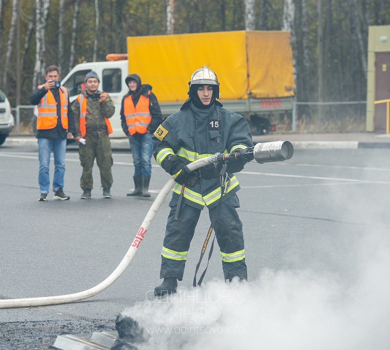 Показательные учения прошли на платном участке Минского шоссе с привлечением всех служб оперативного реагирования