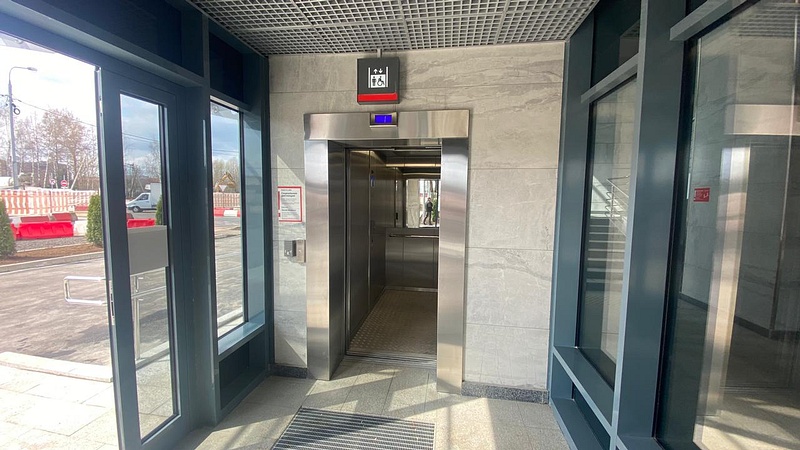 Лифт в терминале, Железнодорожную станцию «Внуково» открыли после реконструкции