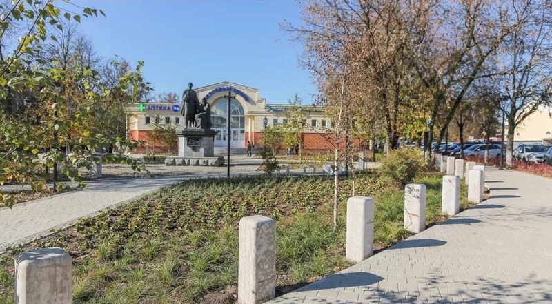 Территория возле памятника Савве Сторожевскому и Юрию Звенигородскому, Два новых сквера открыли в Звенигороде