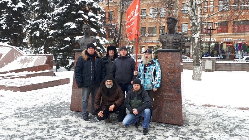 В Звенигороде волонтёры восстановили памятники героям, Декабрь