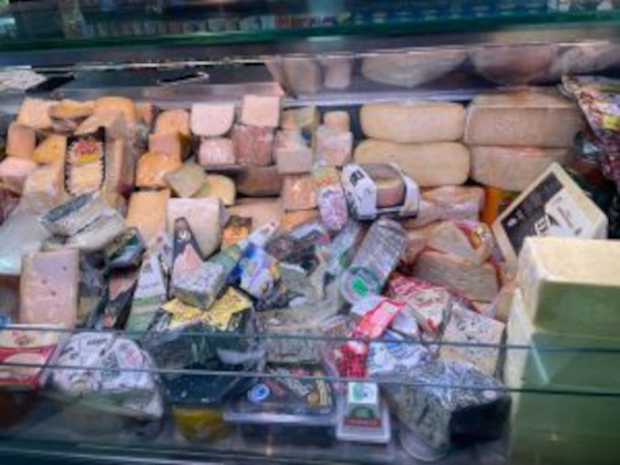 Более 130 кг санкционных сыров из Европы нашли на рынке в Одинцово, Июнь