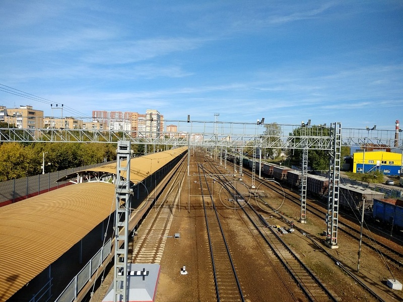 Железнодорожные пути и платформа на станции «Одинцово», Сентябрь