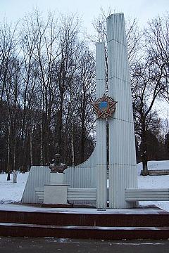 Памятник маршалу Победы, Власиха, doberman-gl
