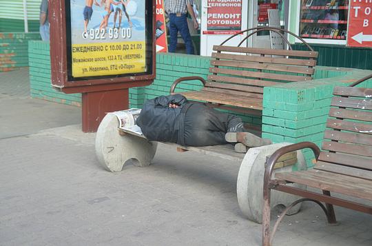 Бомжик на скамейке спит, Уличная культура, nikfreeman