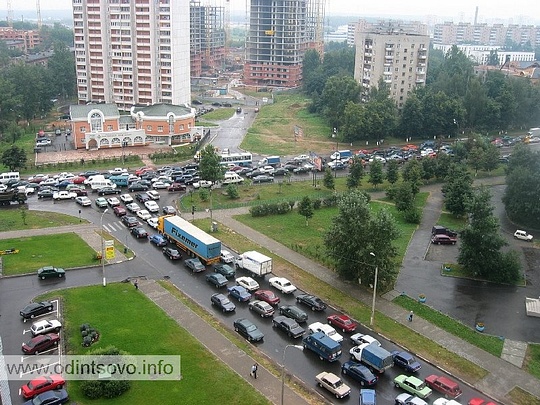 Пробка в Одинцово на перекрестке улицы Чикина и Можайского шоссе, 2003 год, Можайское шоссе, чикина чикино можайское шоссе макдоналс перекресток пробка сверху